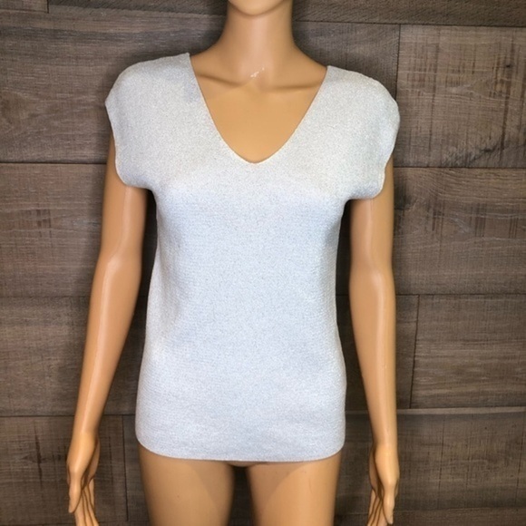 TALBOTS v- neck top size MP - Picture 2 of 7